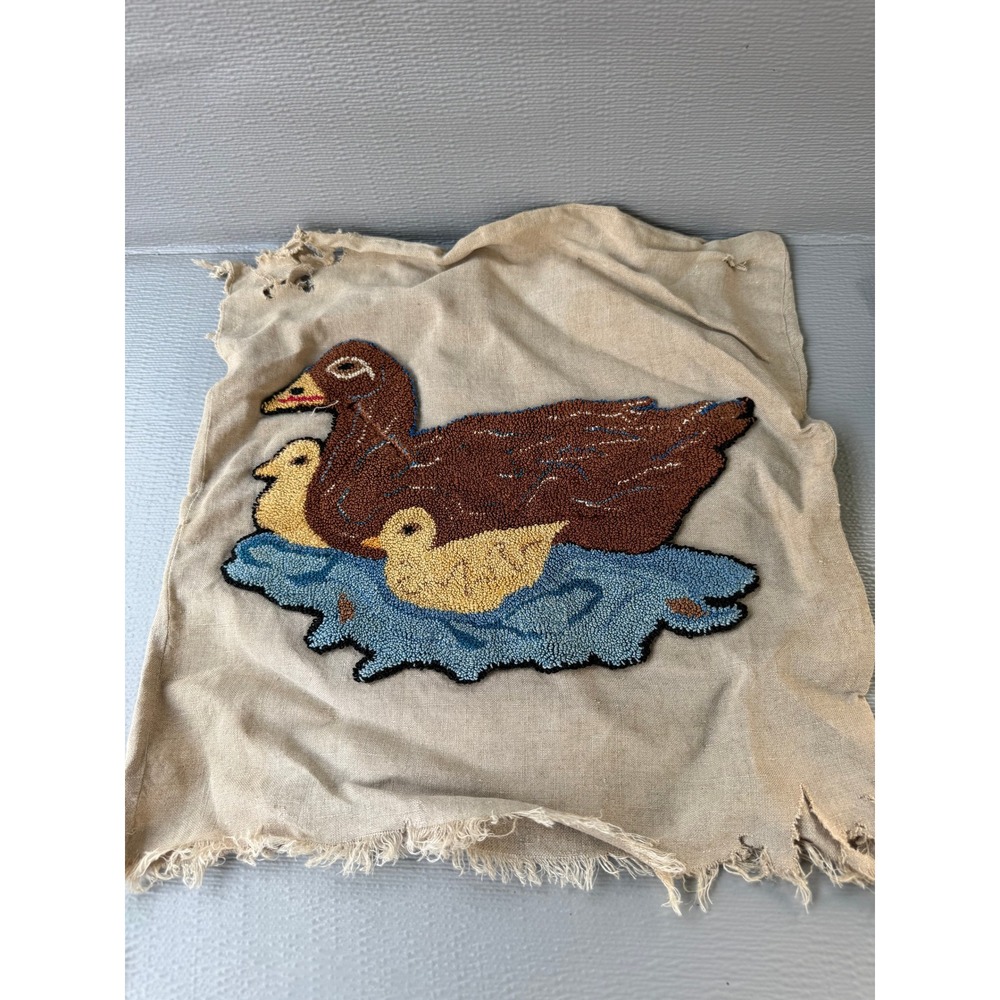 Vintage Handmade Punch Needle Rug Hook Duck Mallard Folk Art Textile‎ 16x16.5